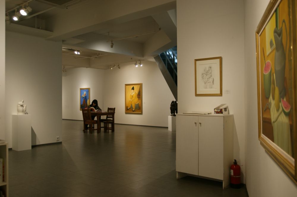 Installation view 2