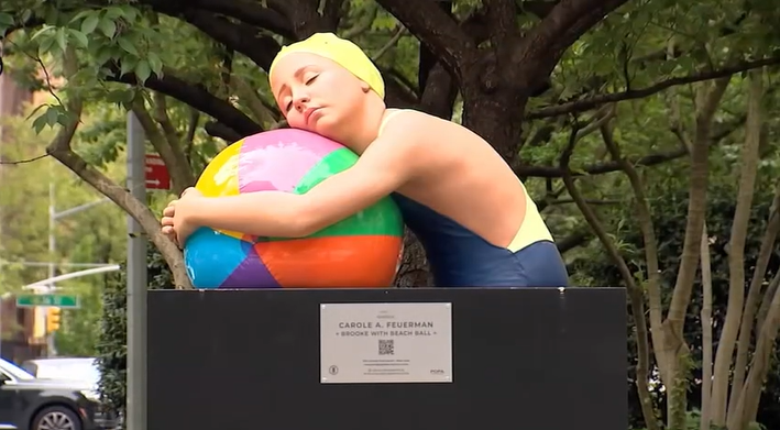 New hyper-realistic sculptures of swimmers unveiled along Park Avenue