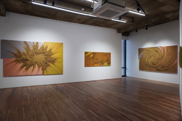 모래인가, 모래를 그린 그림인가…김창영 ‘덧없음의 미학’